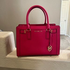Michael Kors Handbag w crossbody strap